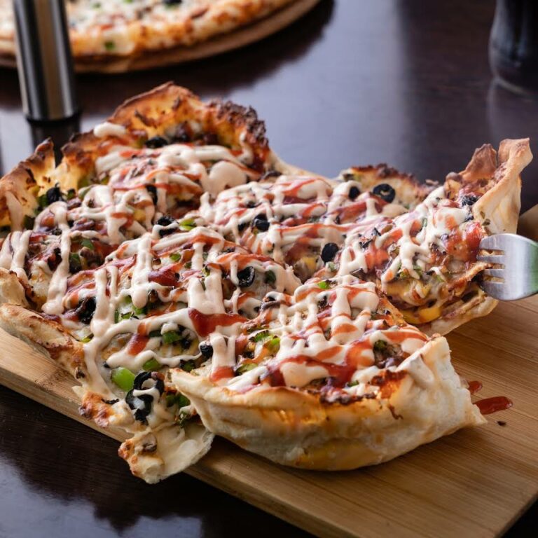 Luna Kebab and Pizza 3 768x768